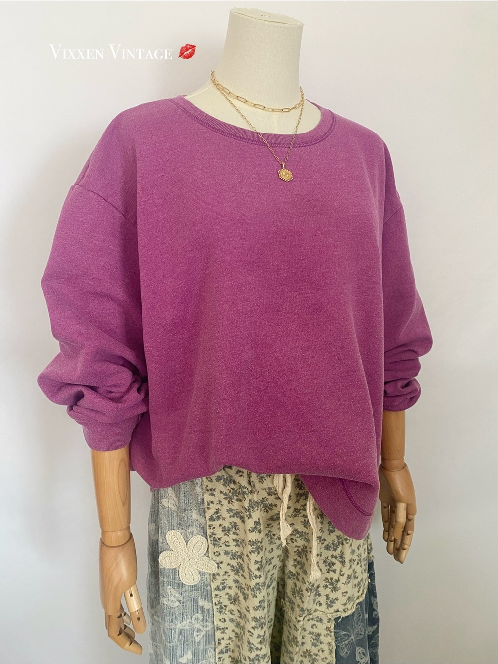 VINTAGE 1990'S HANES 'ECOSMART WOMEN'S FLEECE SWEATSHIRT' IN MAGENTA